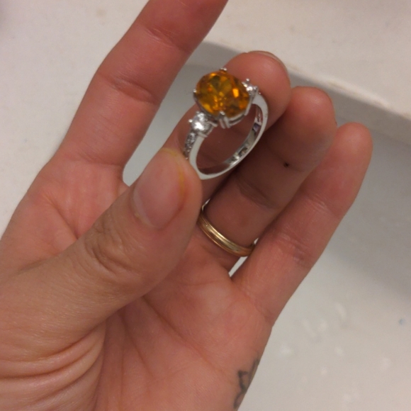 Citrine ring - Picture 2 of 2